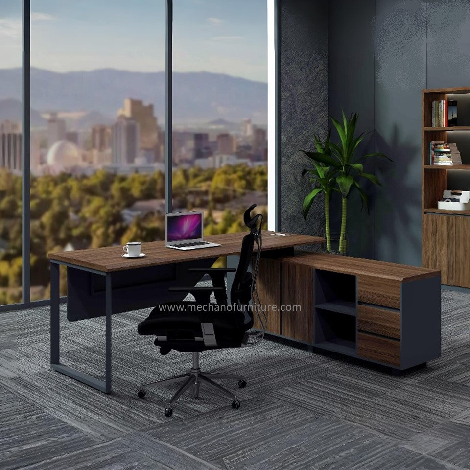 BEVEL (Table with Integrated Side Rack)